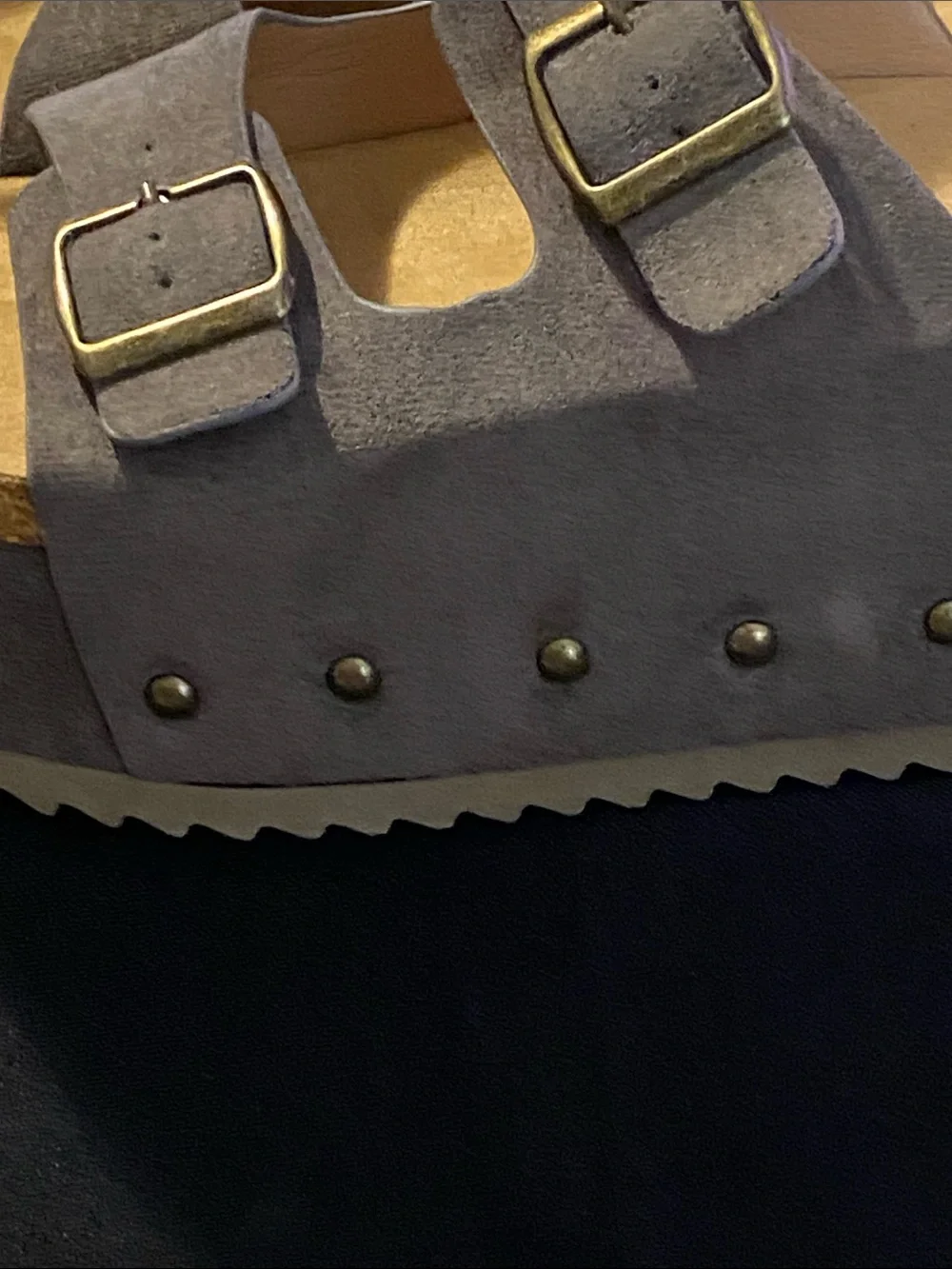 HEY GIRL BY CORKYS WANNABE WO SIZE 11 GRAY FAUX SUEDE SLIP ON WEDGE SANDAL